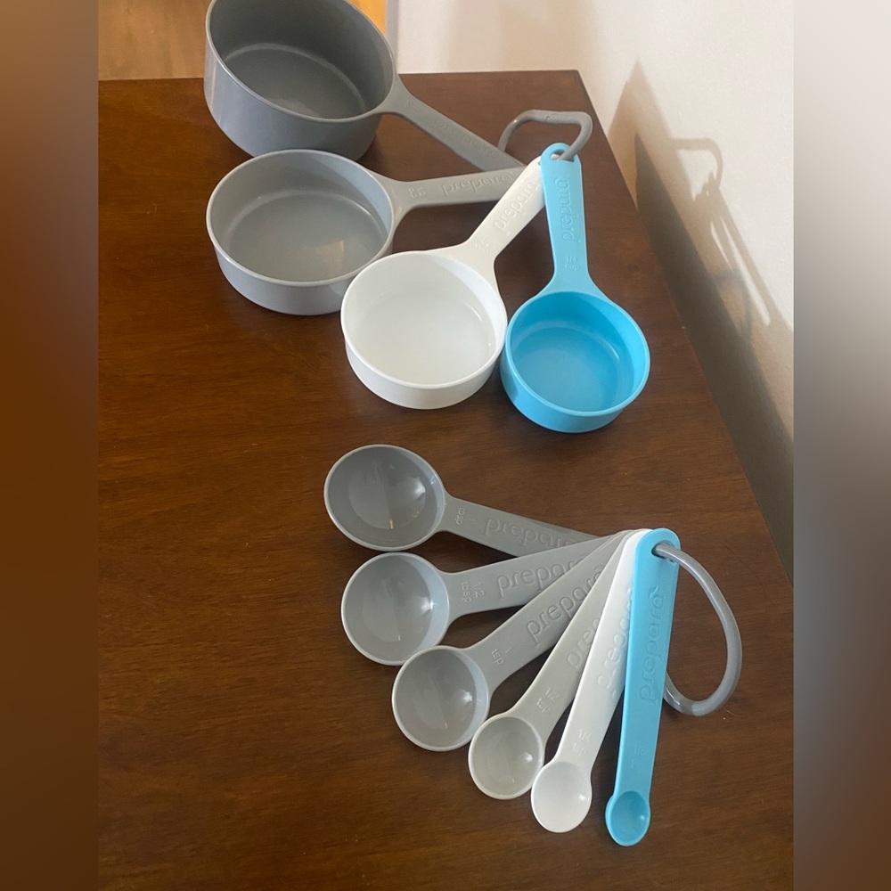 Measuring scoops